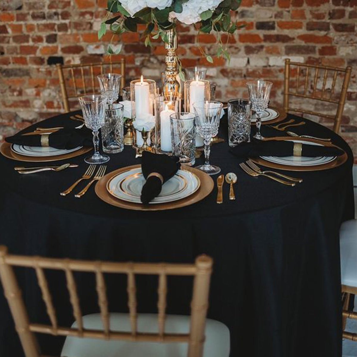 Lxztayuk black round tablecloth drape enhances formal event aesthetics.