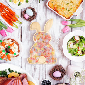 MAGICLULU festive brunch board enhances tables with rustic style.