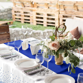 MASHAN baby shower table decor in white and blue palette.