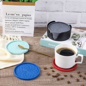 ME.FAN dishwasher-safe silicone for quick cleanup after gatherings.