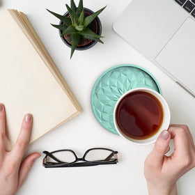 ME.FAN six-pack coaster set protects countertops and decor.