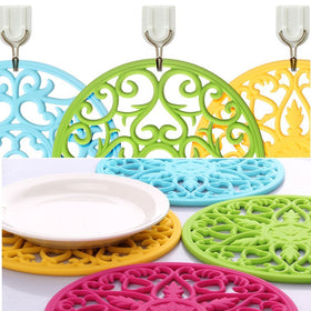 ME.FAN trivet set acts as dish mat and coaster for pitchers.
