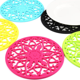ME.FAN silicone trivet dishwasher safe for easy cleaning.