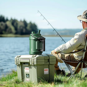 Meoky ivory finish suits outdoor hydration on hikes and sports