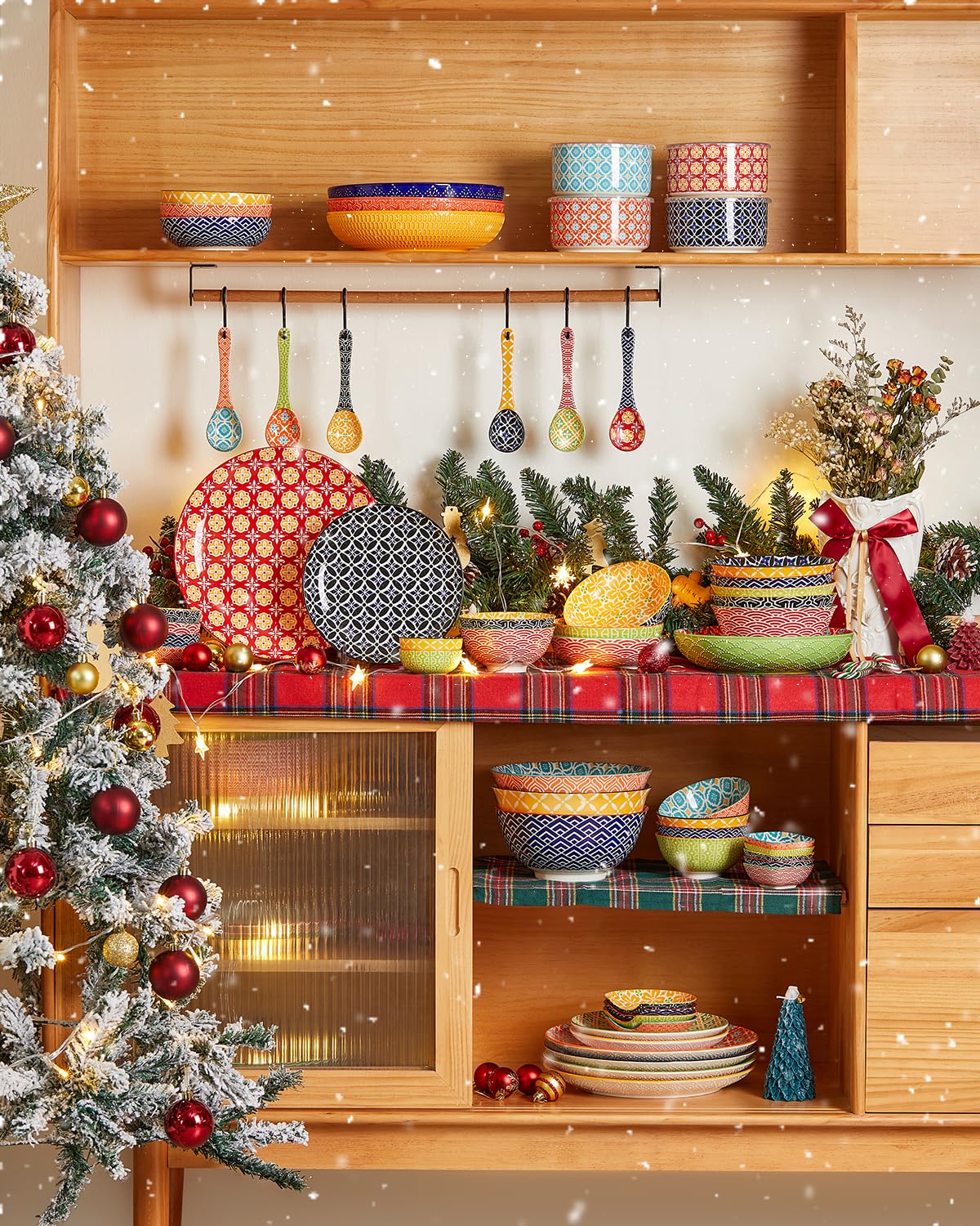 Versatile dessert bowls perfect for ice cream and fruit servings