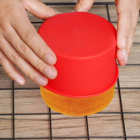 Mifengda stackable silicone cake molds red round 4-inch for compact storage.