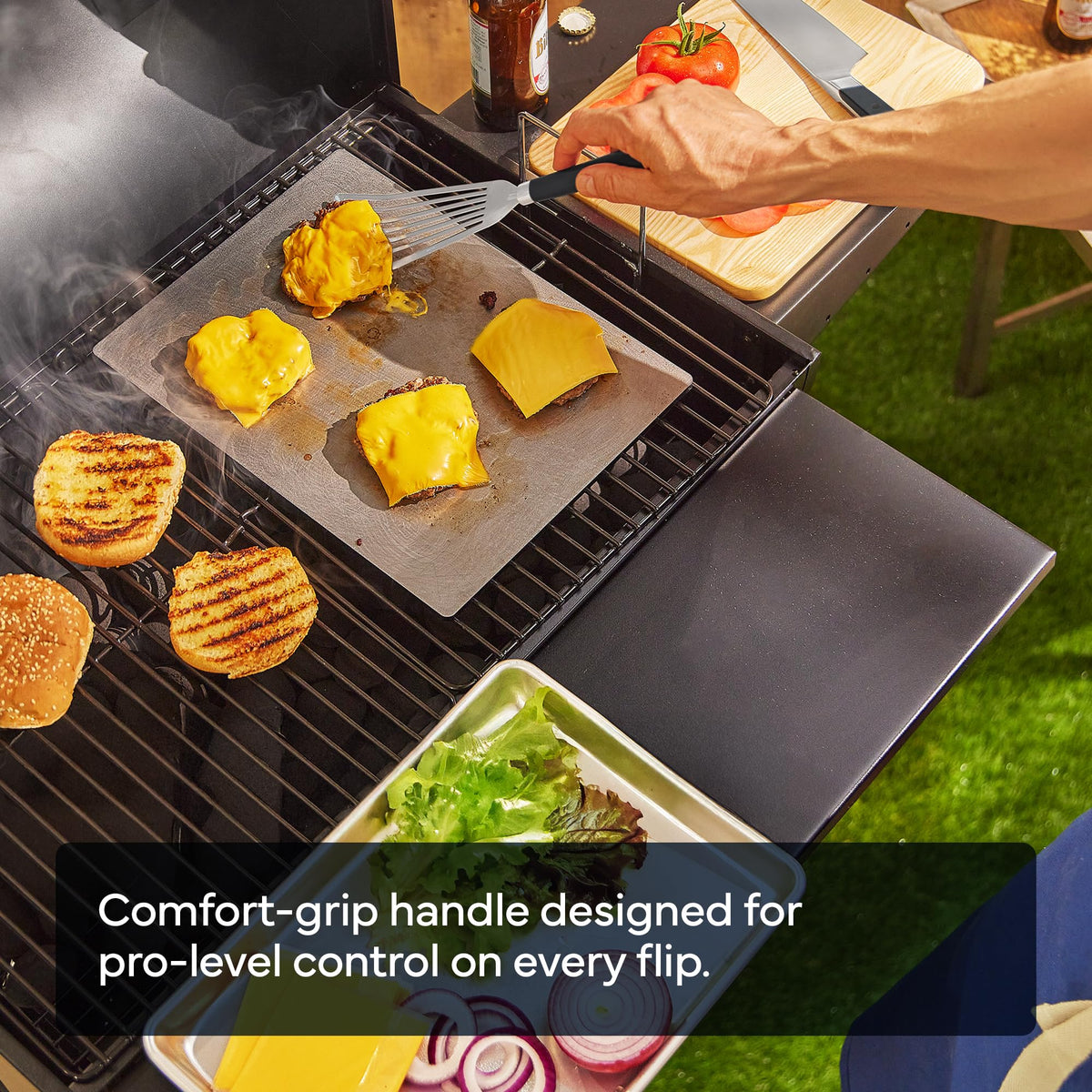 Misen wide-slotted turner drains excess fat while cooking