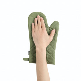 M MIAOYAN oven mitts green side view, non-slip grip for safe handling