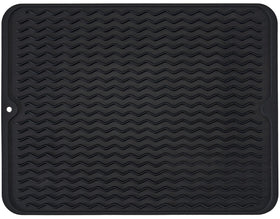MODENGKONGJIAN silicone dish drying mat in black keeps countertops dry and organized after washing.