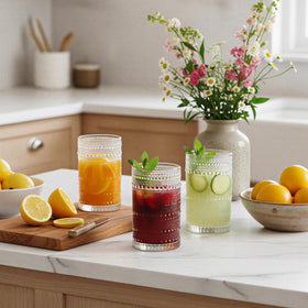 Moretoes gift-ready packaging protects glassware during transit.