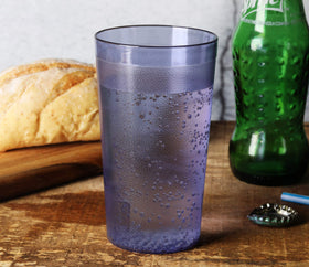 Smooth rim design on New Star polycarbonate tumbler enhances comfort during service