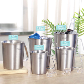 Newness measuring cup ideal for pet food portions and everyday recipes.
