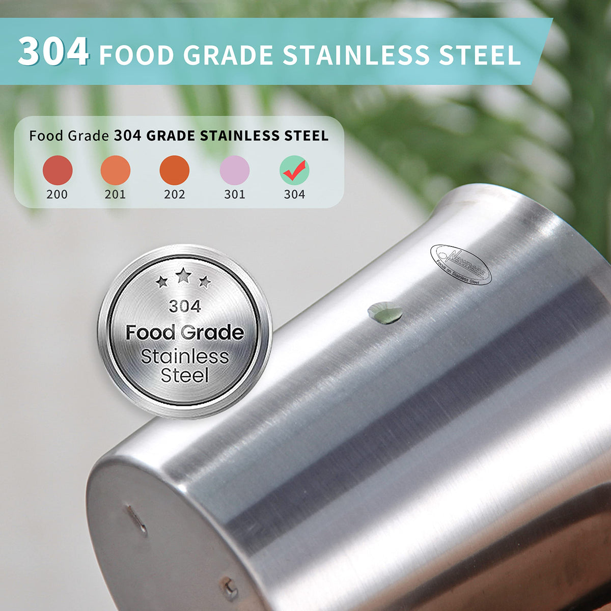 Newness measuring cup pour control reduces spills during cooking.
