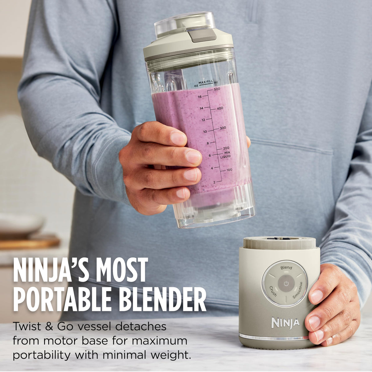 Ninja Blast Max CrushBlade inside vessel for thorough ice crushing.