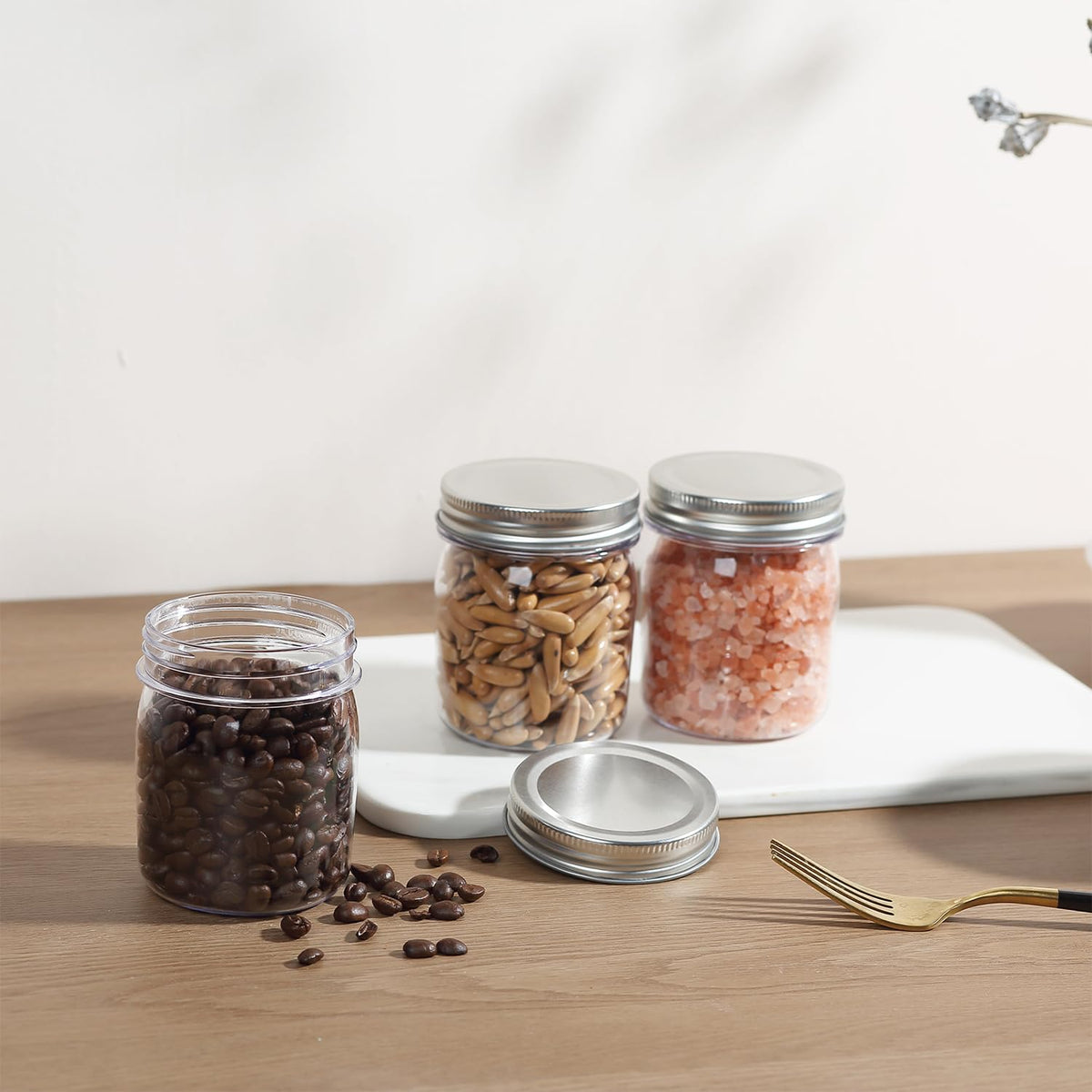 novelinks durable AS plastic jars resist chemicals and daily use.
