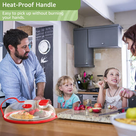 Reinforced, heat-insulated handle ensures safe, comfortable grip