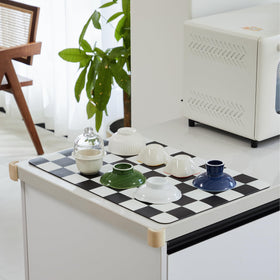 Ohocut anti-slip rubber backing prevents sliding on counters during use.