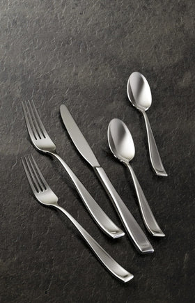Oneida Moda dishwasher-safe icon emphasizes easy cleanup