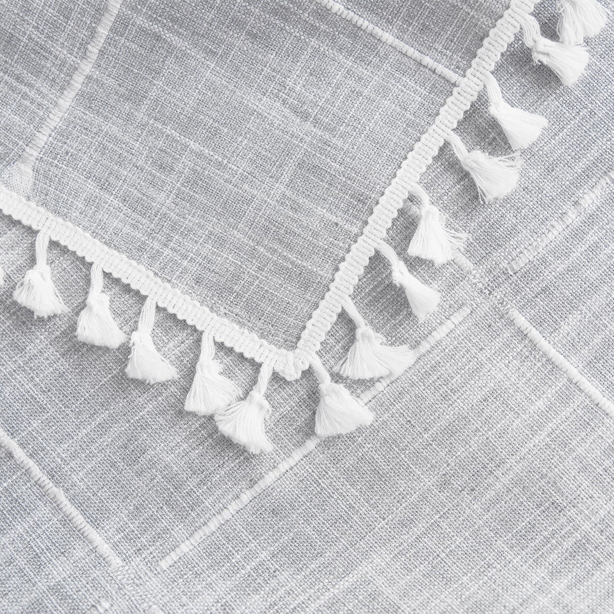 Oubonun washable grey tablecloth design stays fresh after use