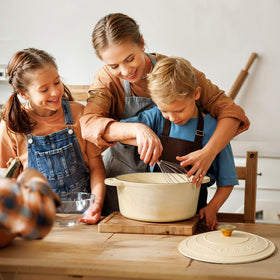 Overmont easy-clean enamel surface simplifies post-cook cleanup after meals.