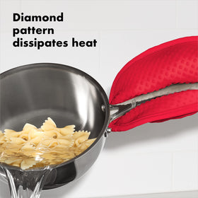OXO Good Grips jam silicone pot holder provides a secure non-slip grip for safe handling
