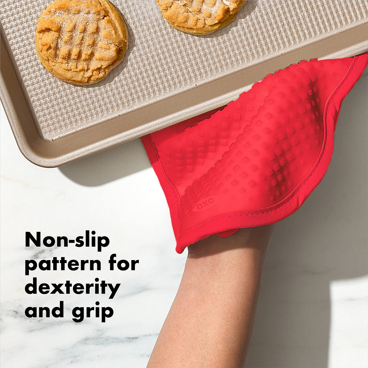 OXO Good Grips jam pot holder features a soft fabric-lined inner layer for comfort