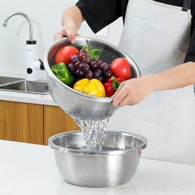 Paoli colander and bowl set shown with a 6.6-inch diameter for organized prep