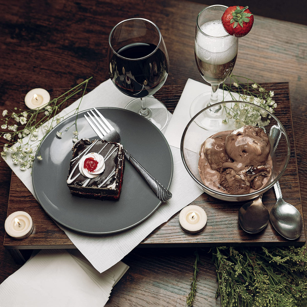 Pinnacle Supply cocktail napkins wedding-table scene conveys refined presentation and bulk practicality