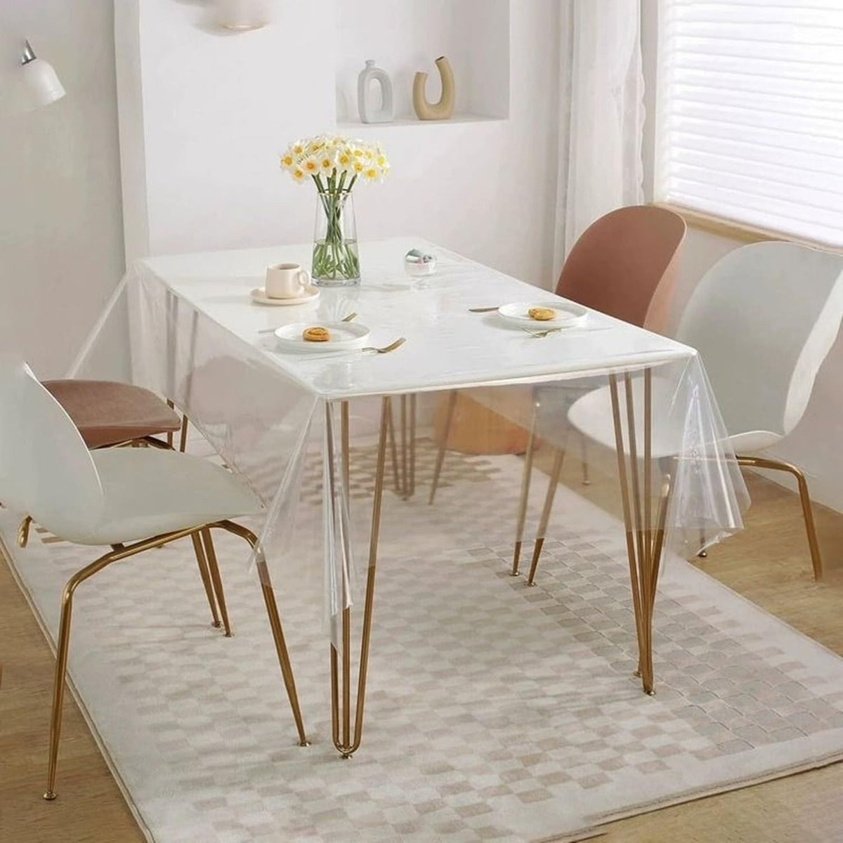 Pioggia clear tablecloth protector rectangle outdoor dining showing spill resistance.