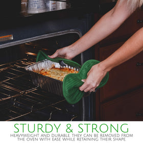 PlasticPro disposable aluminum foil pan demonstrates versatile baking and storage capability.