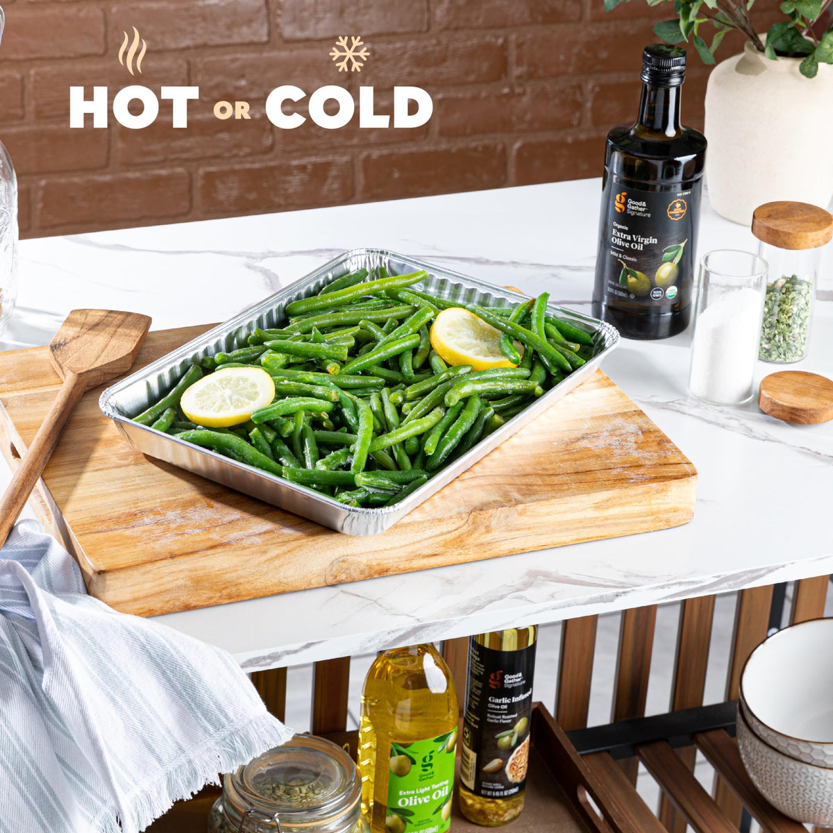 PLASTICPRO heavy-duty sheet pans prevent leaks during high-heat baking and roasting.
