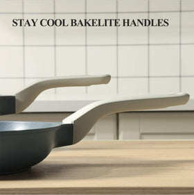 PRICUSIS scratch-resistant ceramic surface stays smooth through frequent use.