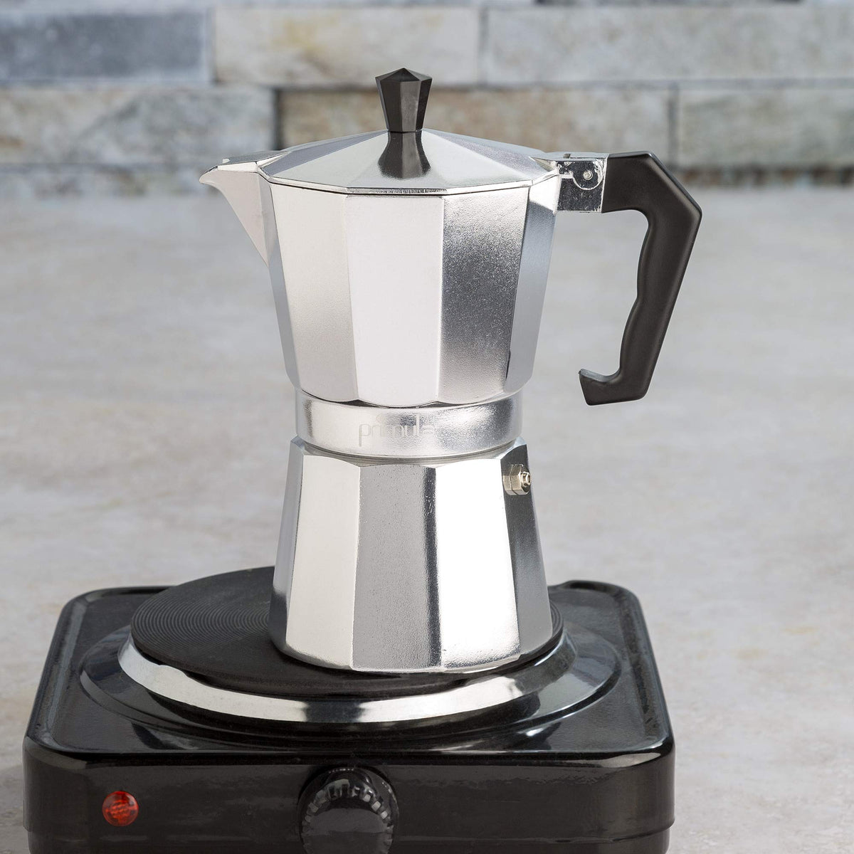 Primula Classic flip-top lid with heat-resistant knob for safe pouring