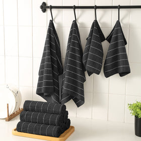 Easy-care Puomue towels: machine washable and dryer friendly.