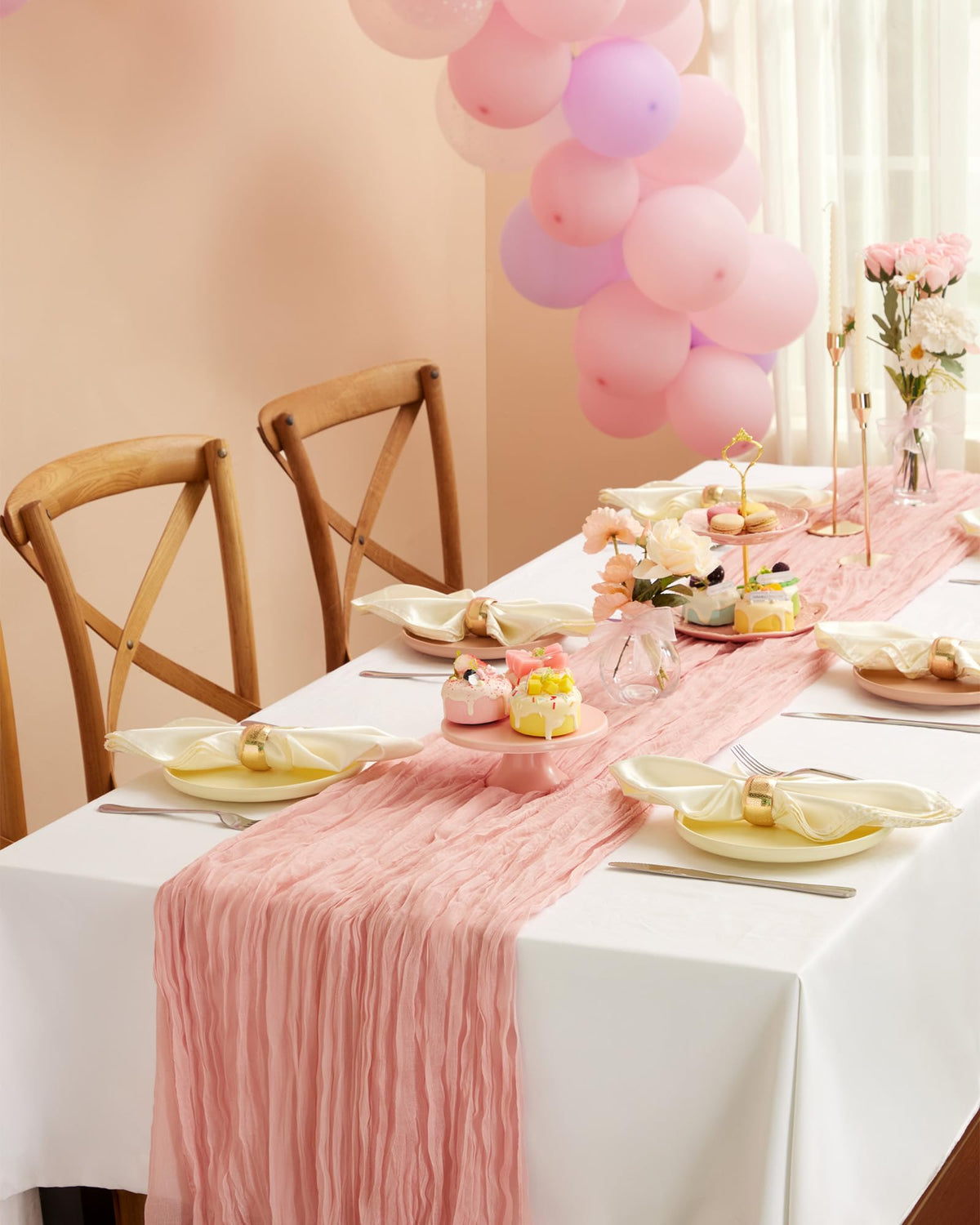 Pureegg table runner edge stitching demonstrates durability and fray-resistant finish.