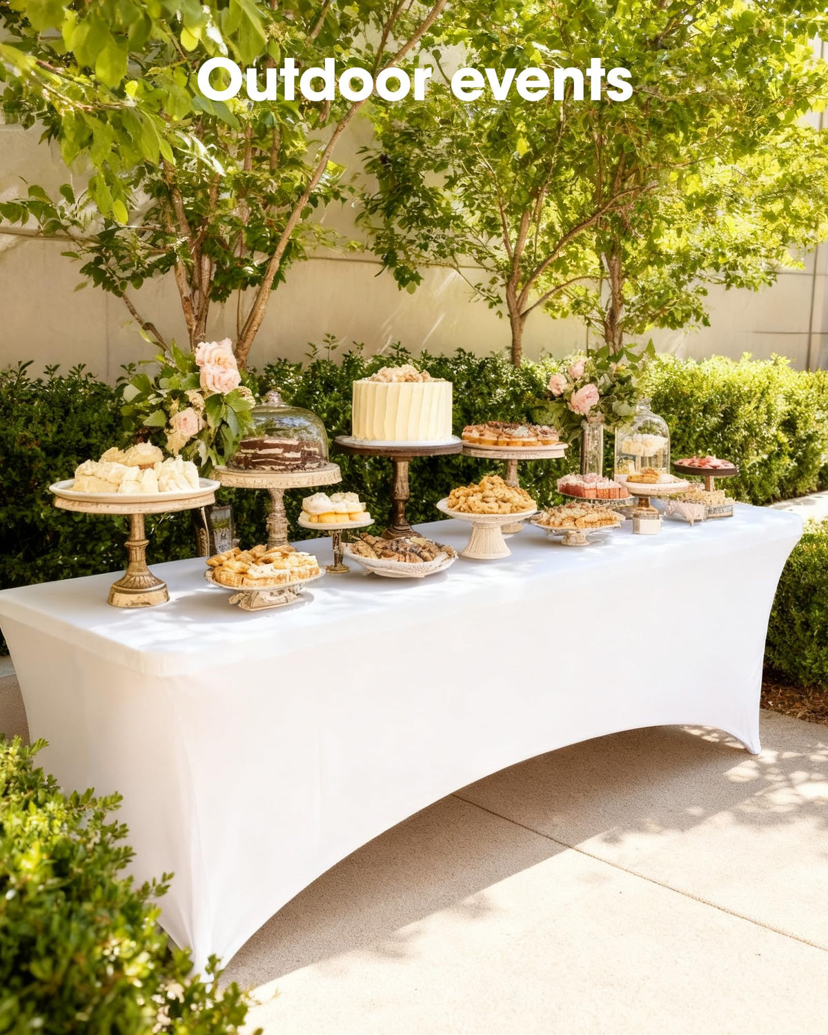 Wedding banquet scene with Pureegg tablecloth for elegant décor.