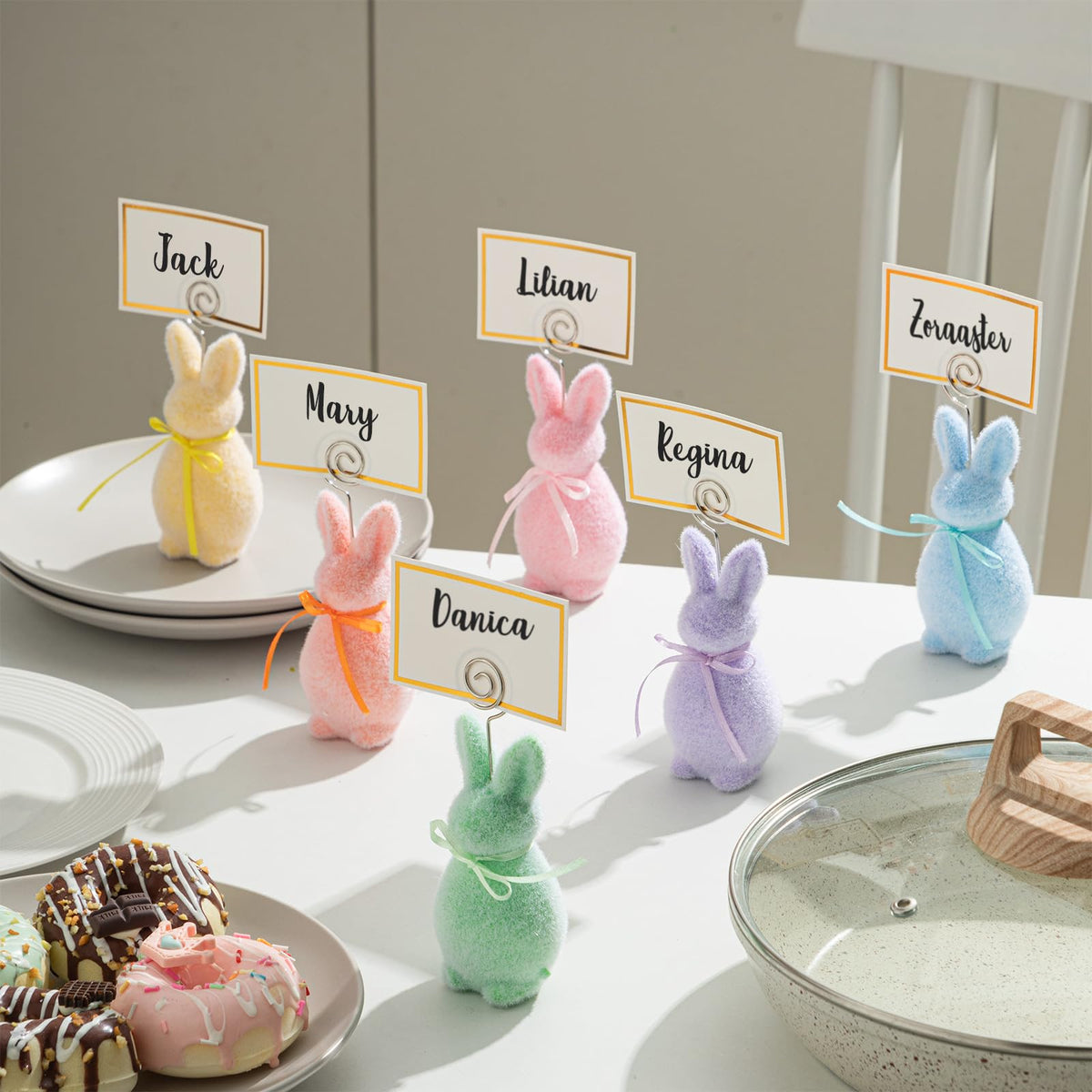 Qunclay table decor for Easter sets a bright, springtime mood.