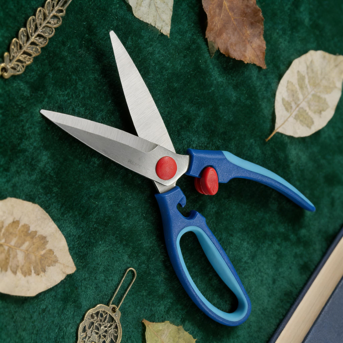 Remedic scissors cutting food packaging in kitchen setting
