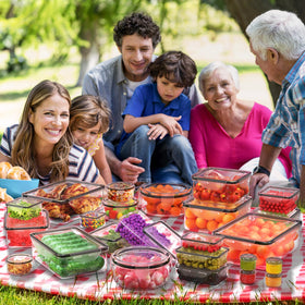RockBerry microwave-safe containers ready for reheating meals.