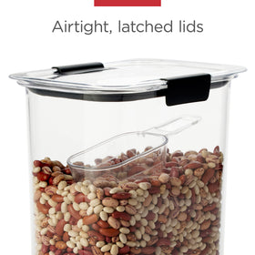 Rubbermaid Brilliance airtight lids ensure leakproof storage for dry staples.