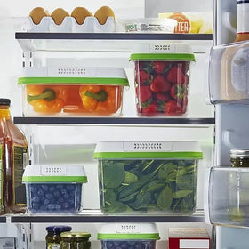Elevated base design in Rubbermaid FreshWorks promotes airflow and moisture control