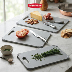 Rubbermaid wheat straw surface is durable and knife-friendly for daily chopping