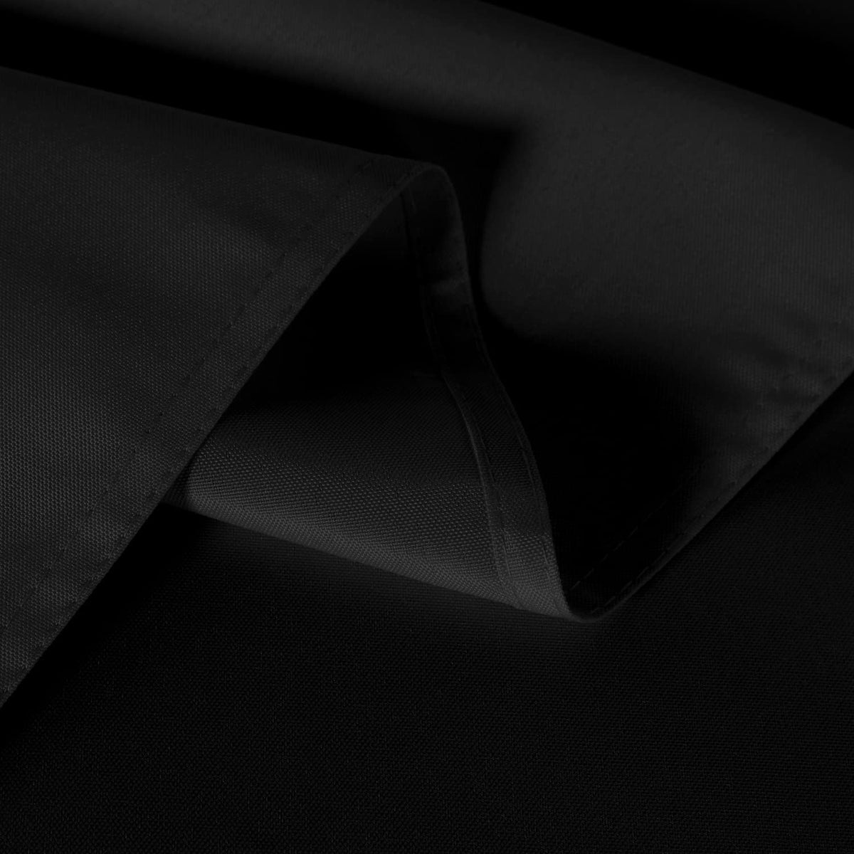 Sancua tablecloth shows wrinkle-free finish for neat tables