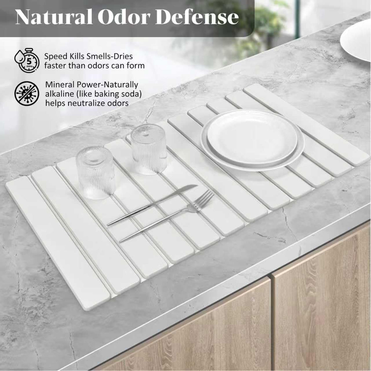 Sangukiro absorbent diatomaceous-earth drying mat quickly wicks moisture from glasses.