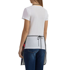 Senheol waterproof material helps keep outfits clean during painting sessions
