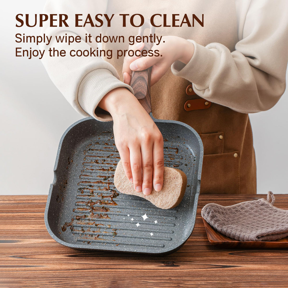 Sensarte bakelite handle stays cool to touch during sizzling meals