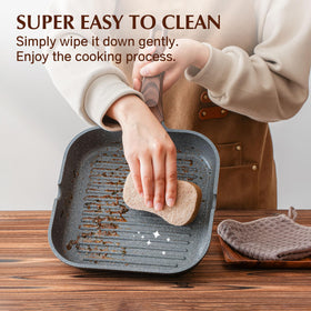 Sensarte bakelite handle stays cool to touch during sizzling meals