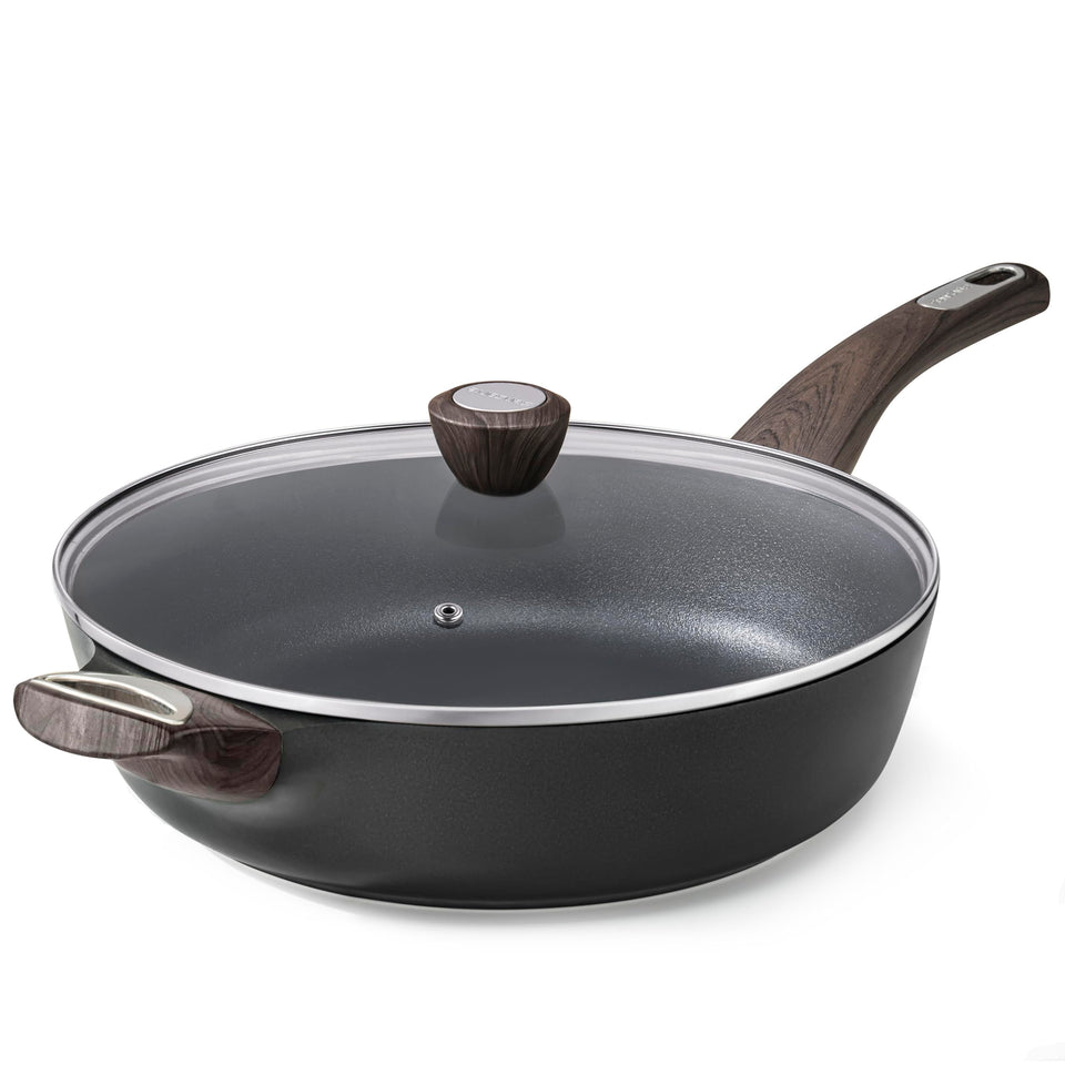 SENSARTE nonstick frying pan lid for easy monitoring and splatter control.