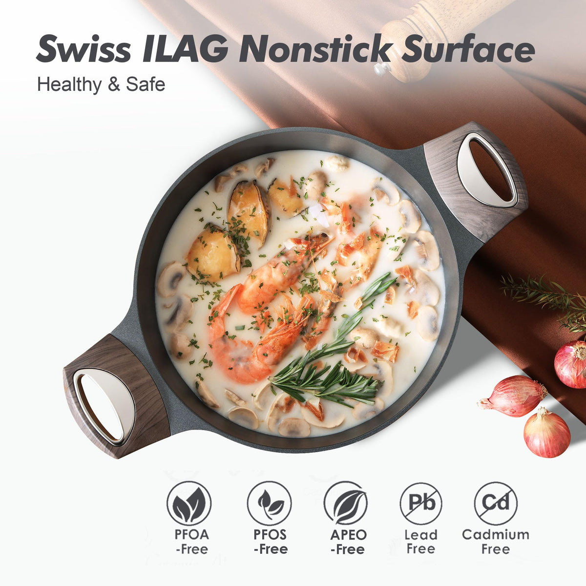 SENSARTE stockpot glass lid provides clear view while cooking pasta.