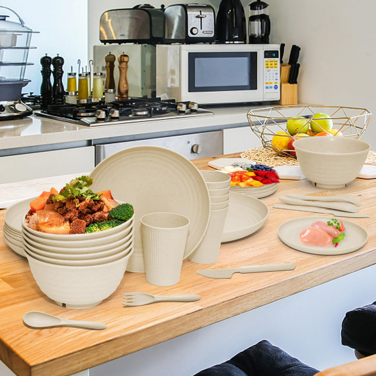 SHECIPIN dishwasher-safe dinnerware simplifies cleanup after meals.
